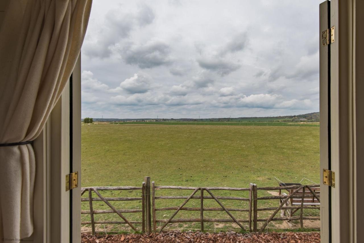 Romney Marsh Huts By Bloom Stays Ashford  Extérieur photo