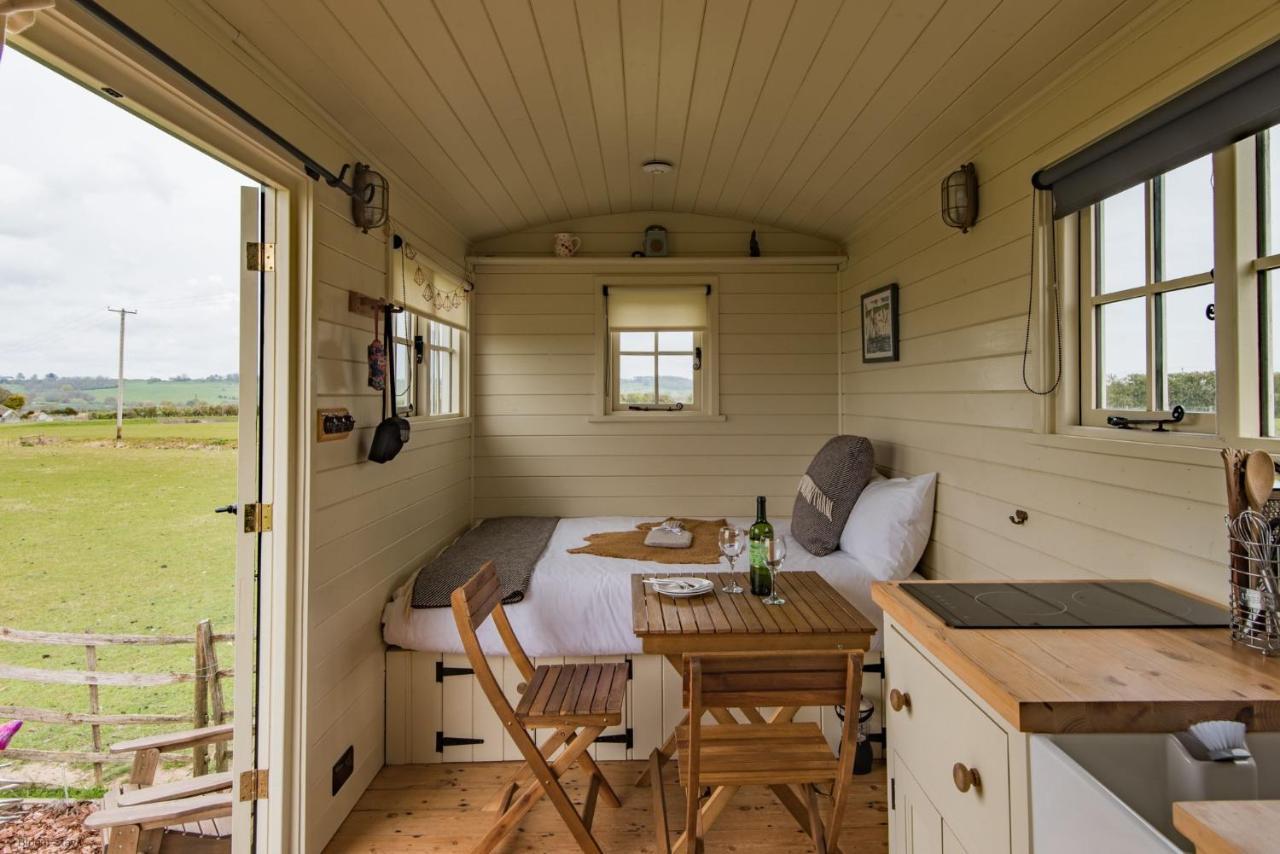 Romney Marsh Huts By Bloom Stays Ashford  Extérieur photo